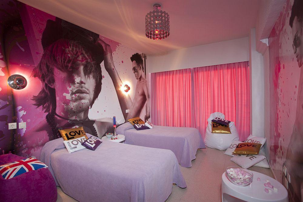 Hotell Fergus Pax- Adults Only